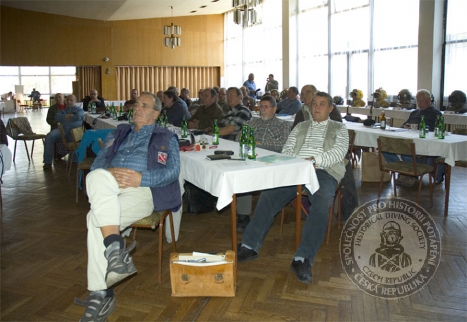 Počas jednej z prednášok obecenstvo členov HDS CZ. 