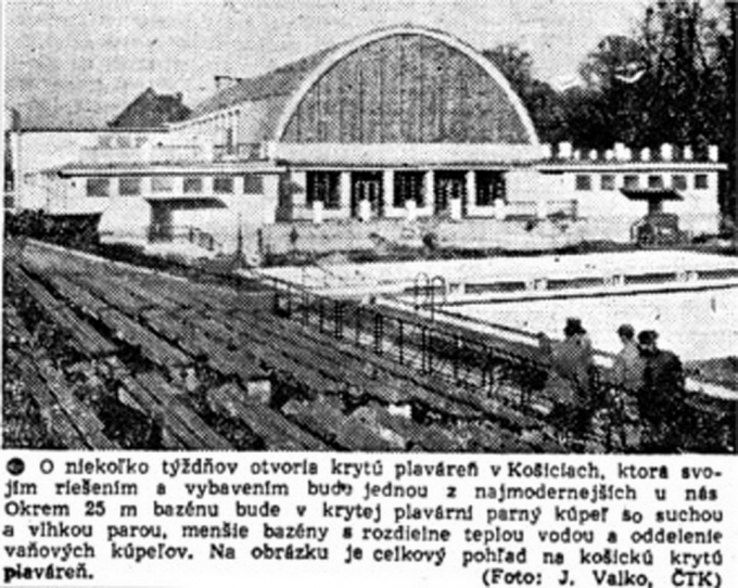 Pred otvorením krytej plavárni v Košiciach v roku 1962. © J. Valko, ČTK, 1962.<br />Zdroj: http://urbanexploration.sk/stara-mestska-plavaren/